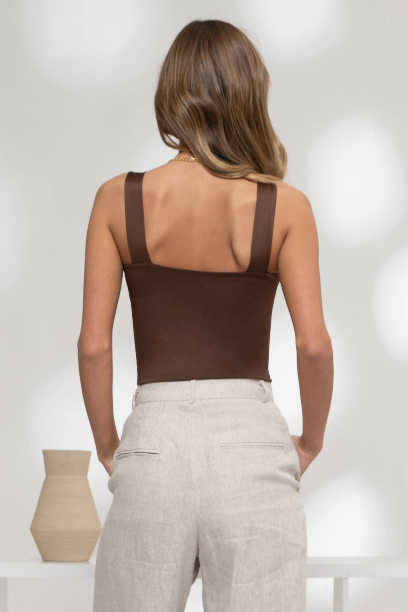REVERSIBLE SQUARE NECK SEAMLESS CAMI