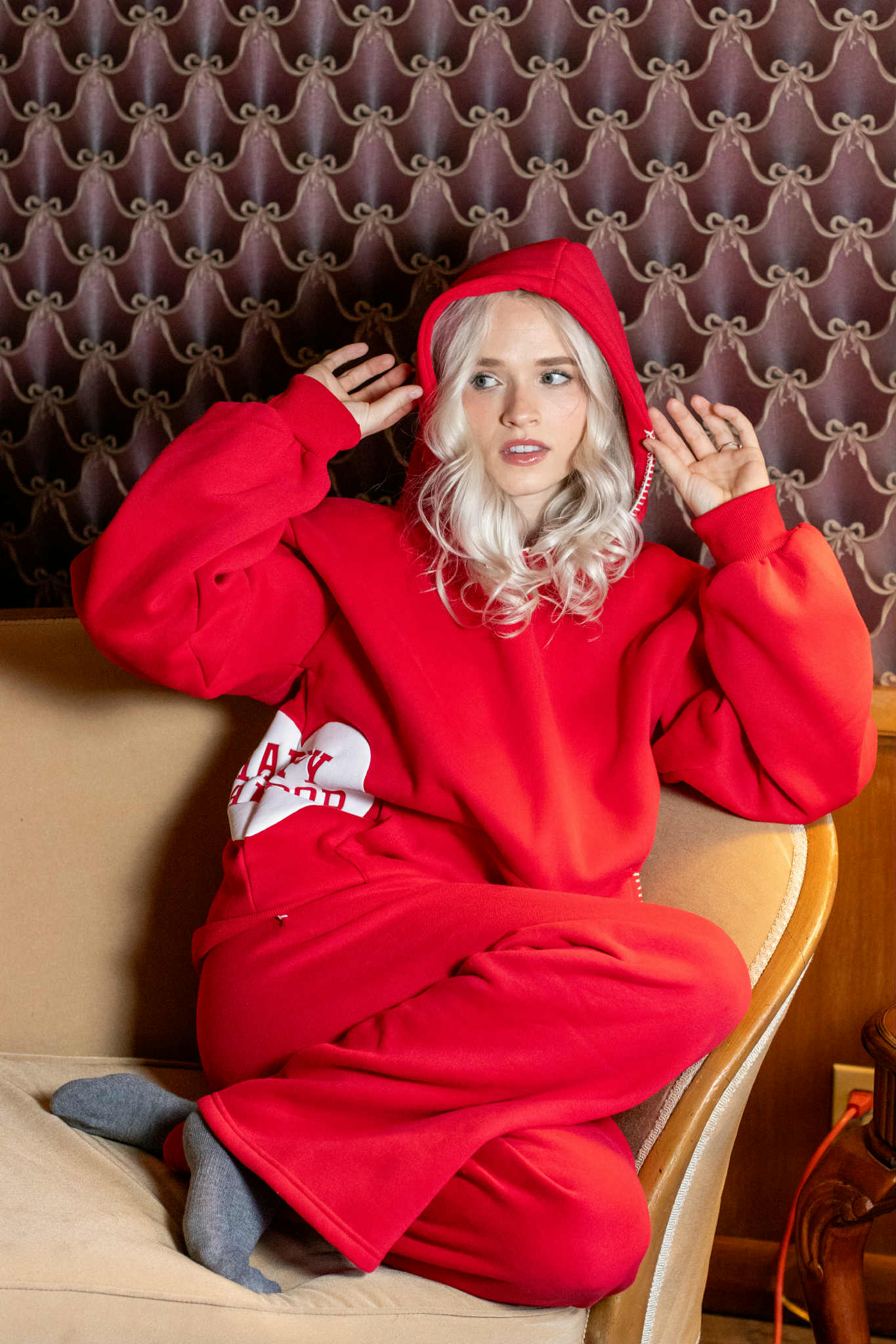 SCARLETT HEARTFELT SWEATPANTS DEEP RED