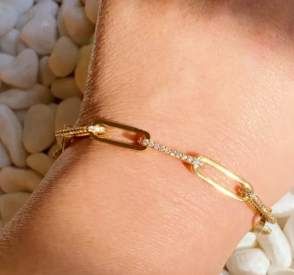 Alternative side link chain bracelet