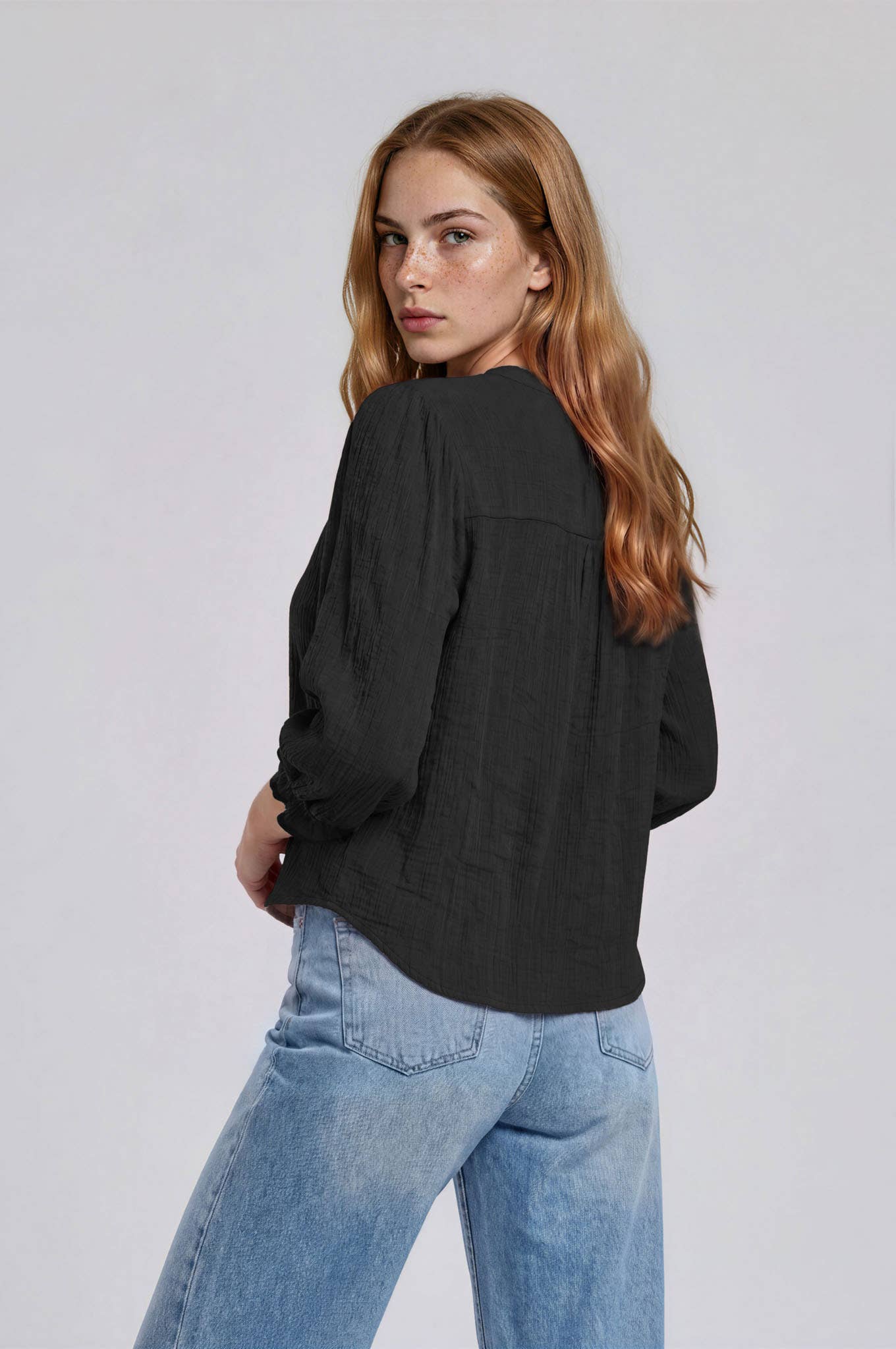 CROCHET TRIM V-NECK 3/4 SLEEVE HENLEY TOP