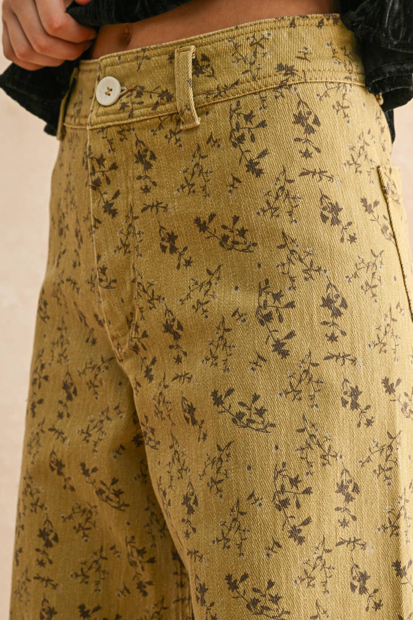 FLORAL PRINT STRETCHED PANTS